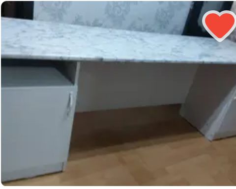 Продам стол 2 метра с полками