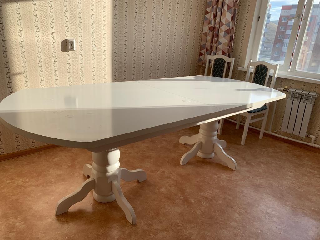 Продам стол раздвижной без стульев,белый размеры 300×110×70 белый