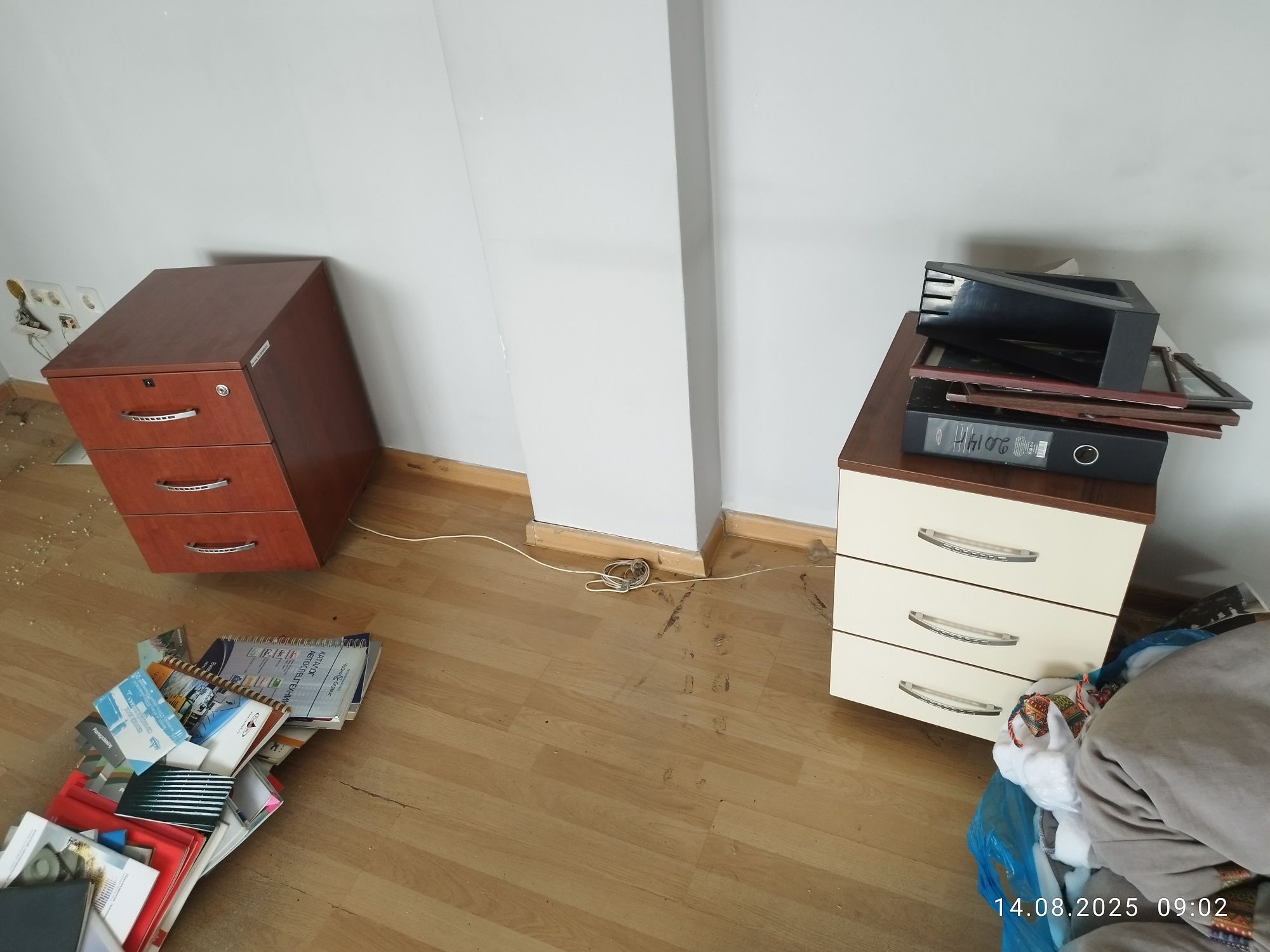 Продаётся офисная мебель