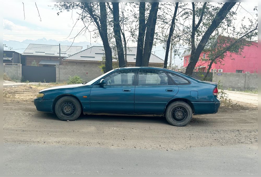 Mazda Cronos 2л