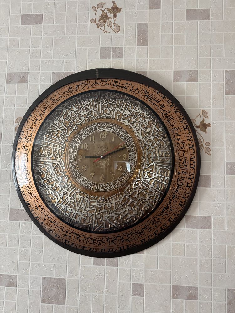 Продам сувенирные часы