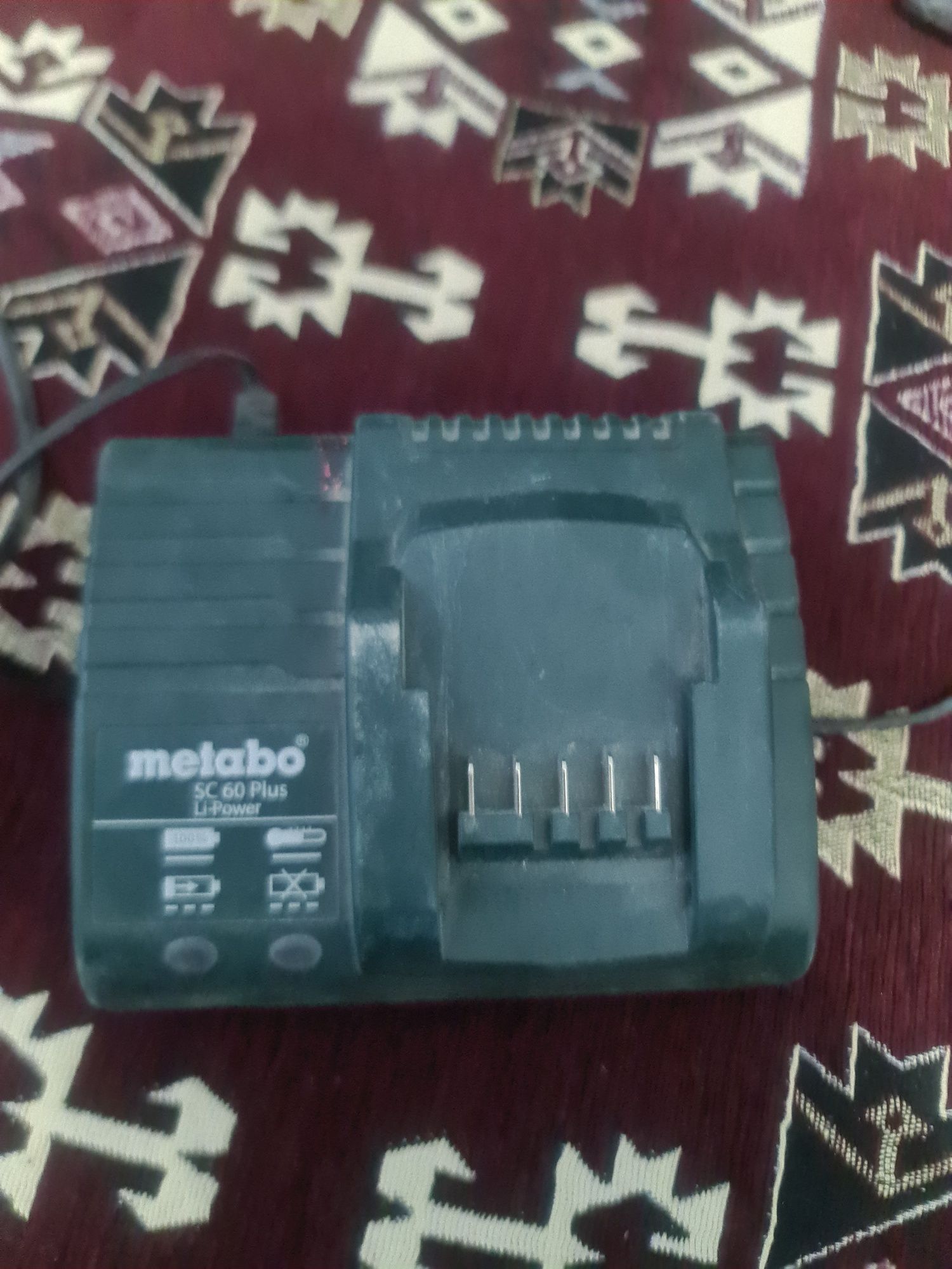 Метабо зарядчик и батарейка SC 60 PLUS