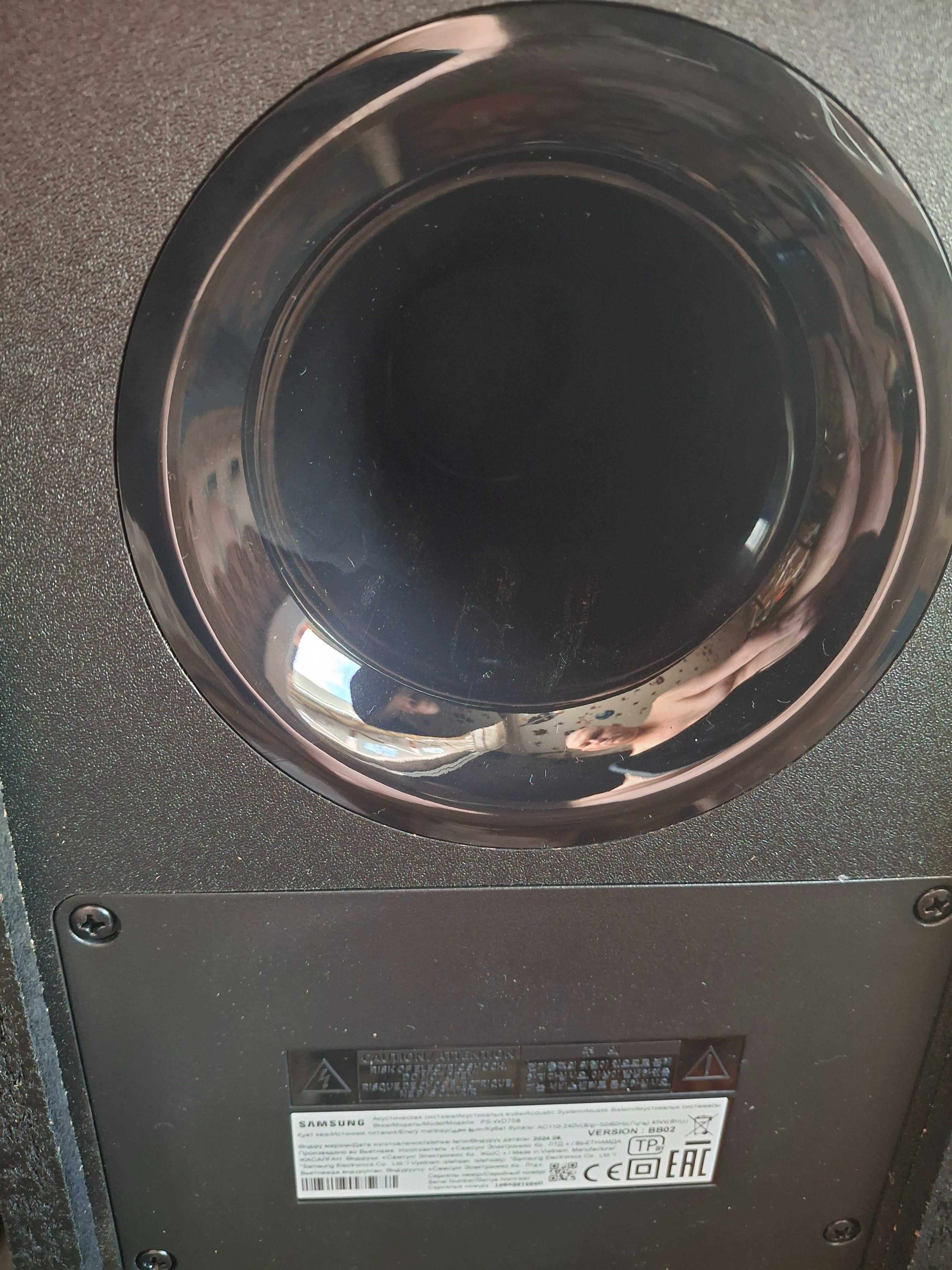 SOUhdbar акустические колонки HW-B650D