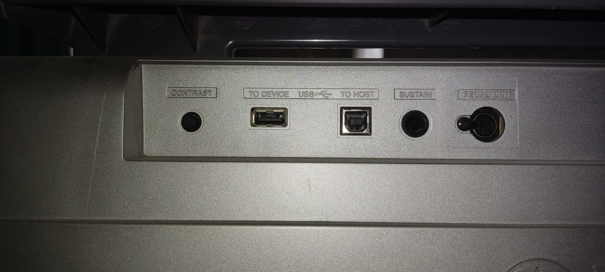 Синтезатор. Yamaha Portable Grand GX-630