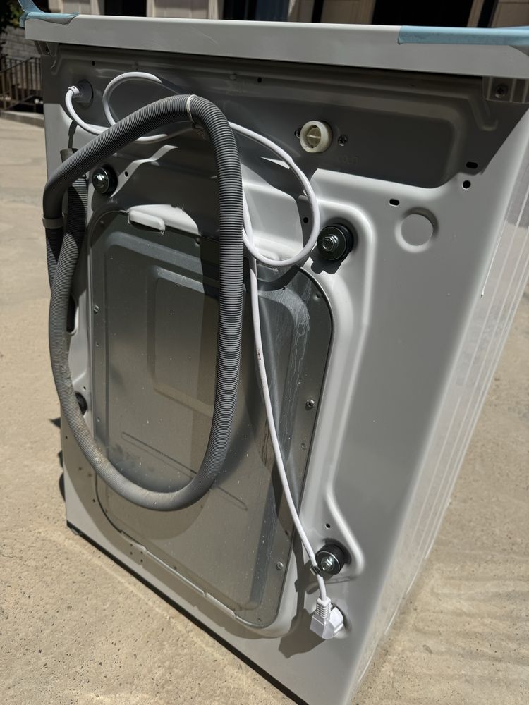 Продаю Срочно Стиральную машину LG  6kg