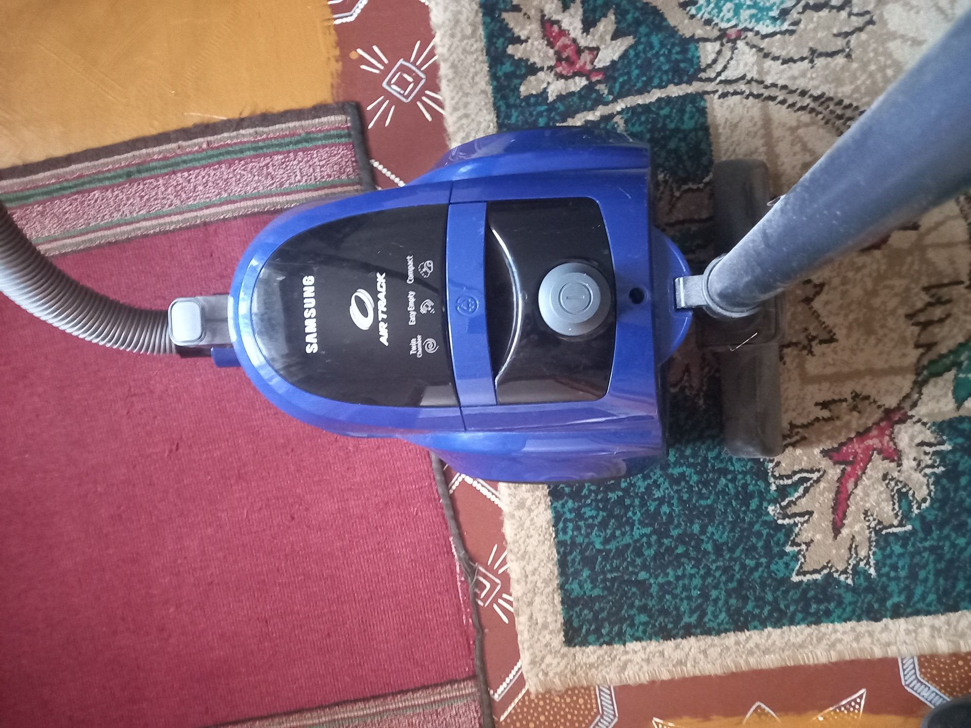 Пылесос SAMSUNG SC 4220