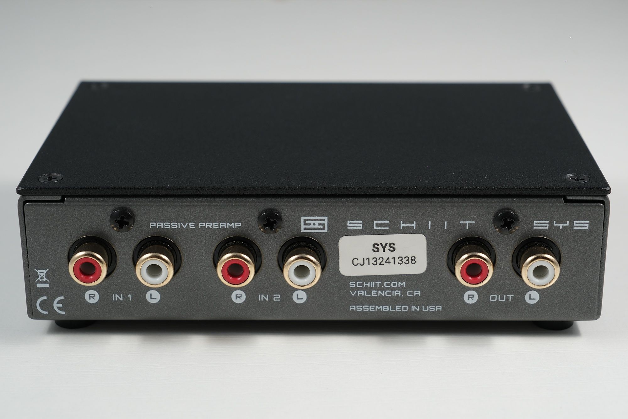 Пассивный предусилитель / коммутатор (свич) Schiit Sys