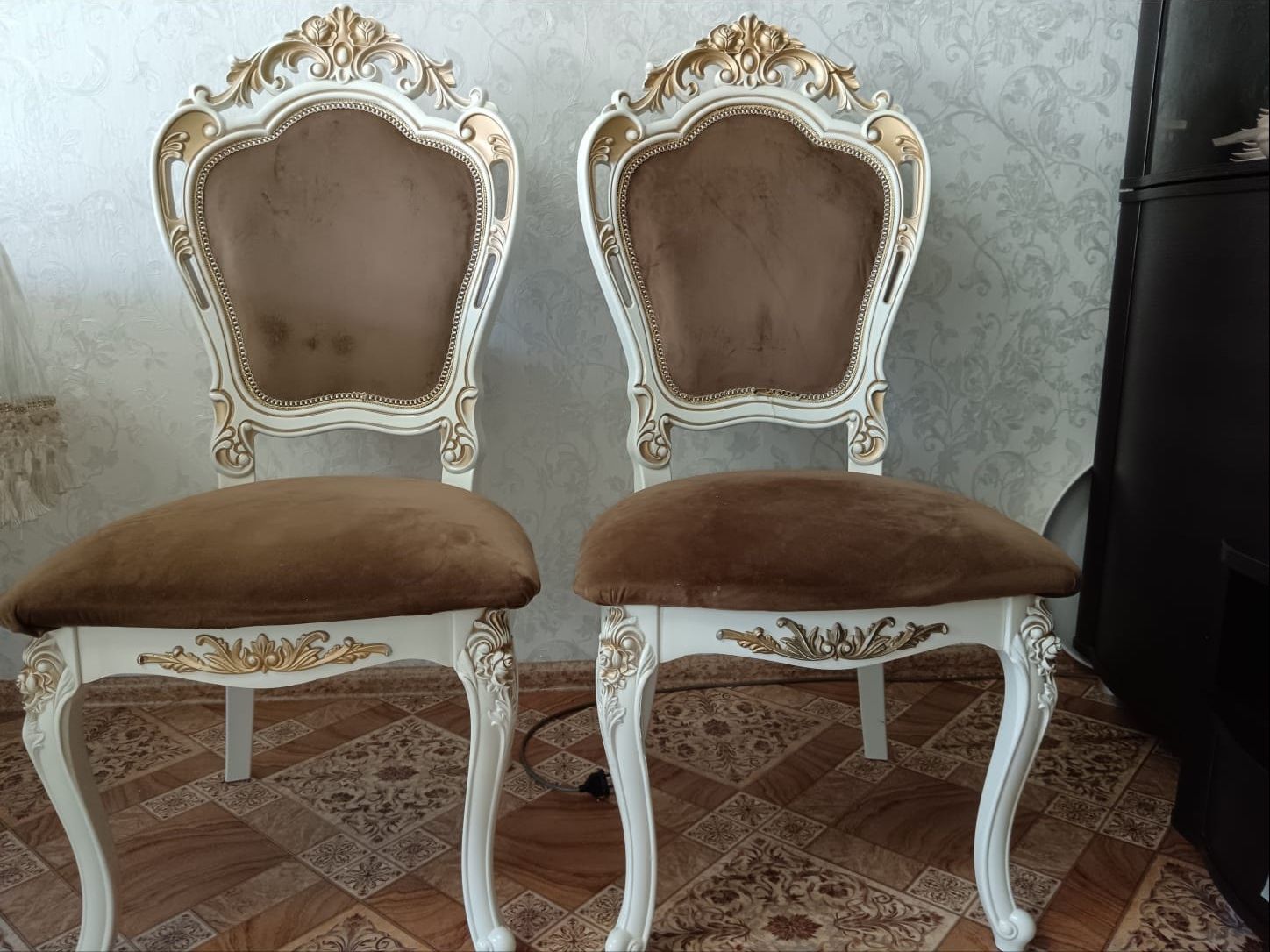 Стулья для гостинной