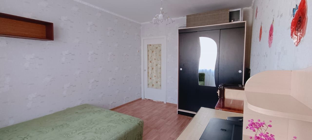 Продается 2-комн (4-32, 5 эт)
