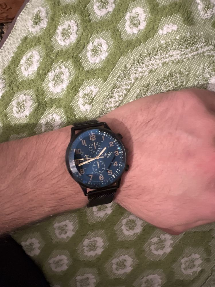 часы кварцевые tissot