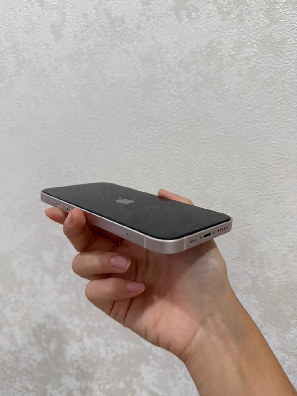 iPhone 13 , батарея 80%