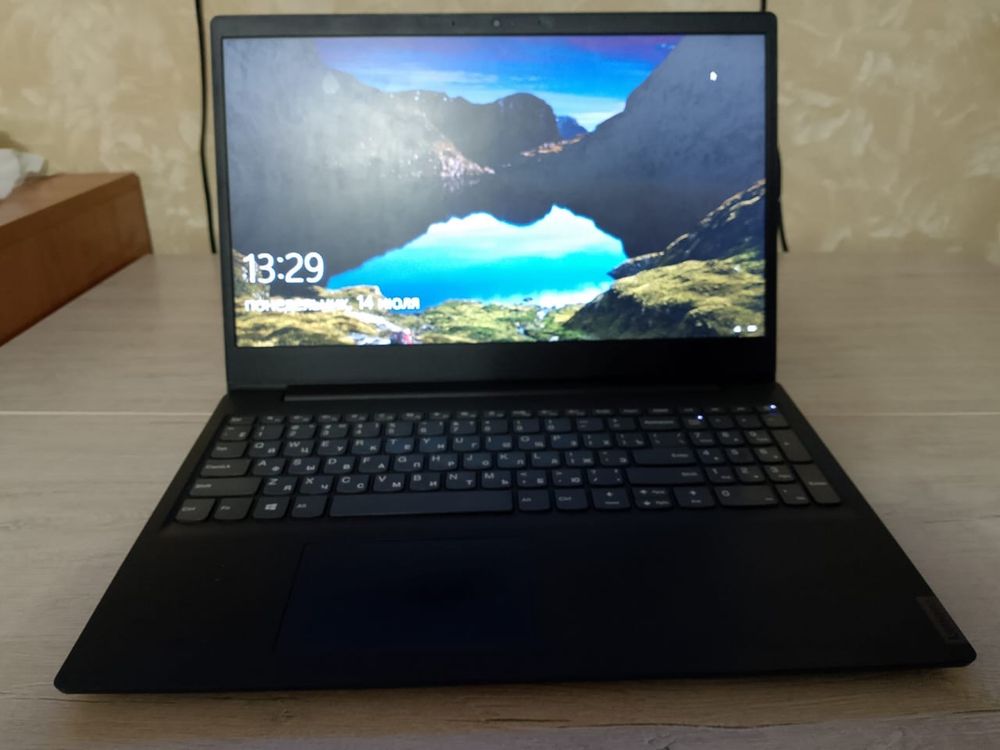 Ноутбук Lenovo в хорошем состоянии