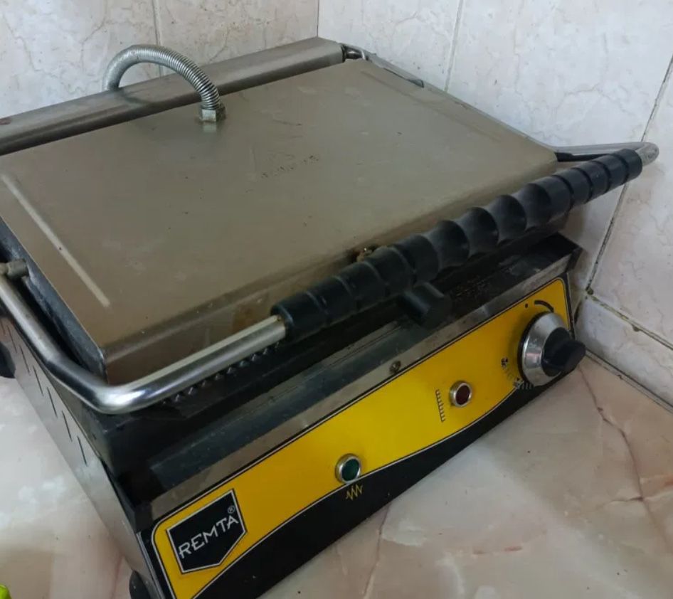Гриль прижимной Remta R71