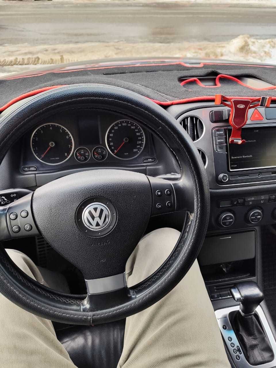 Продам Volkswagen Tiguan 2009 г.
