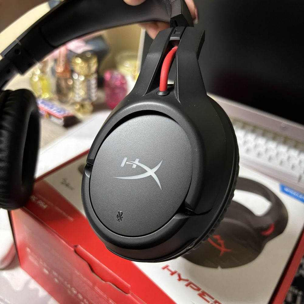Игровые наушники HyperX Cloud Flight Wireless