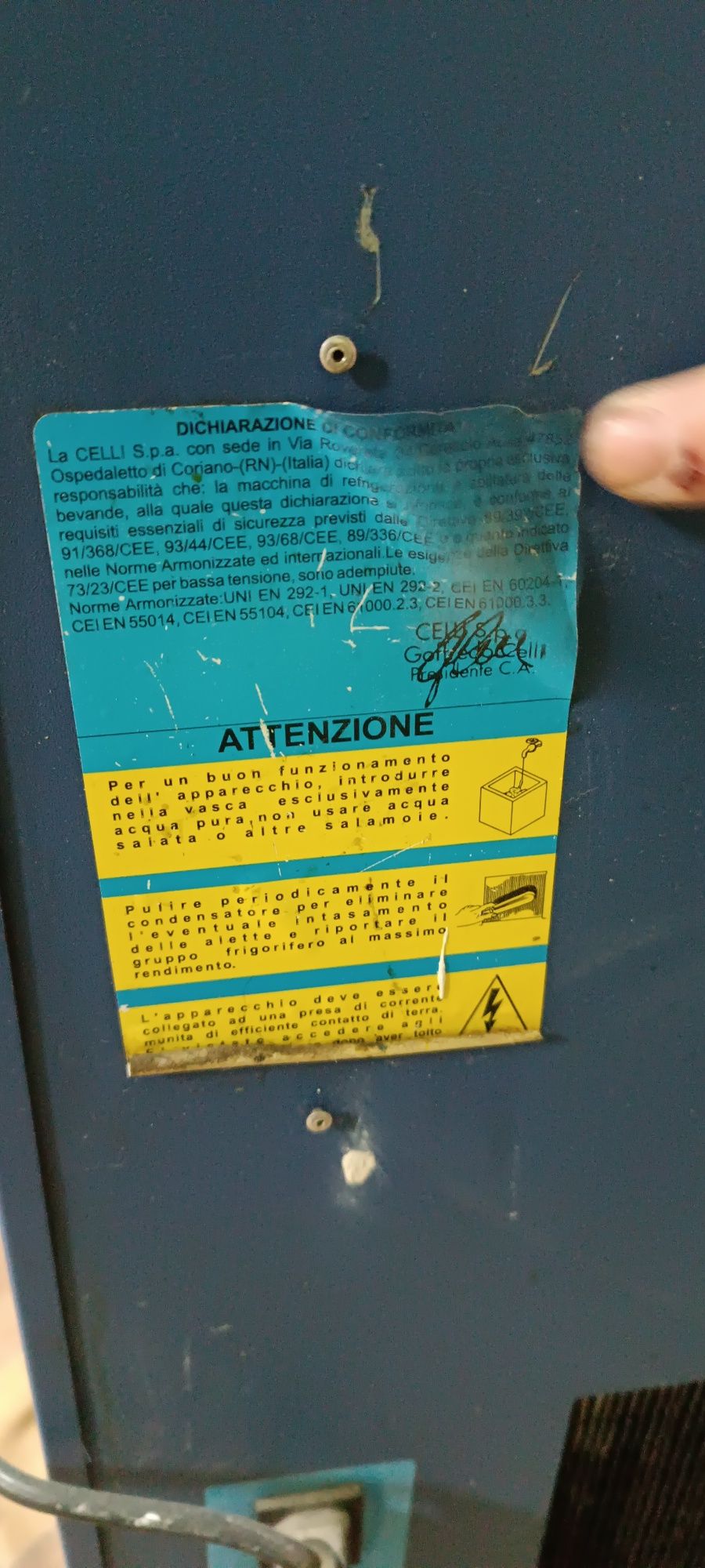 Продам холодильник не рабочий