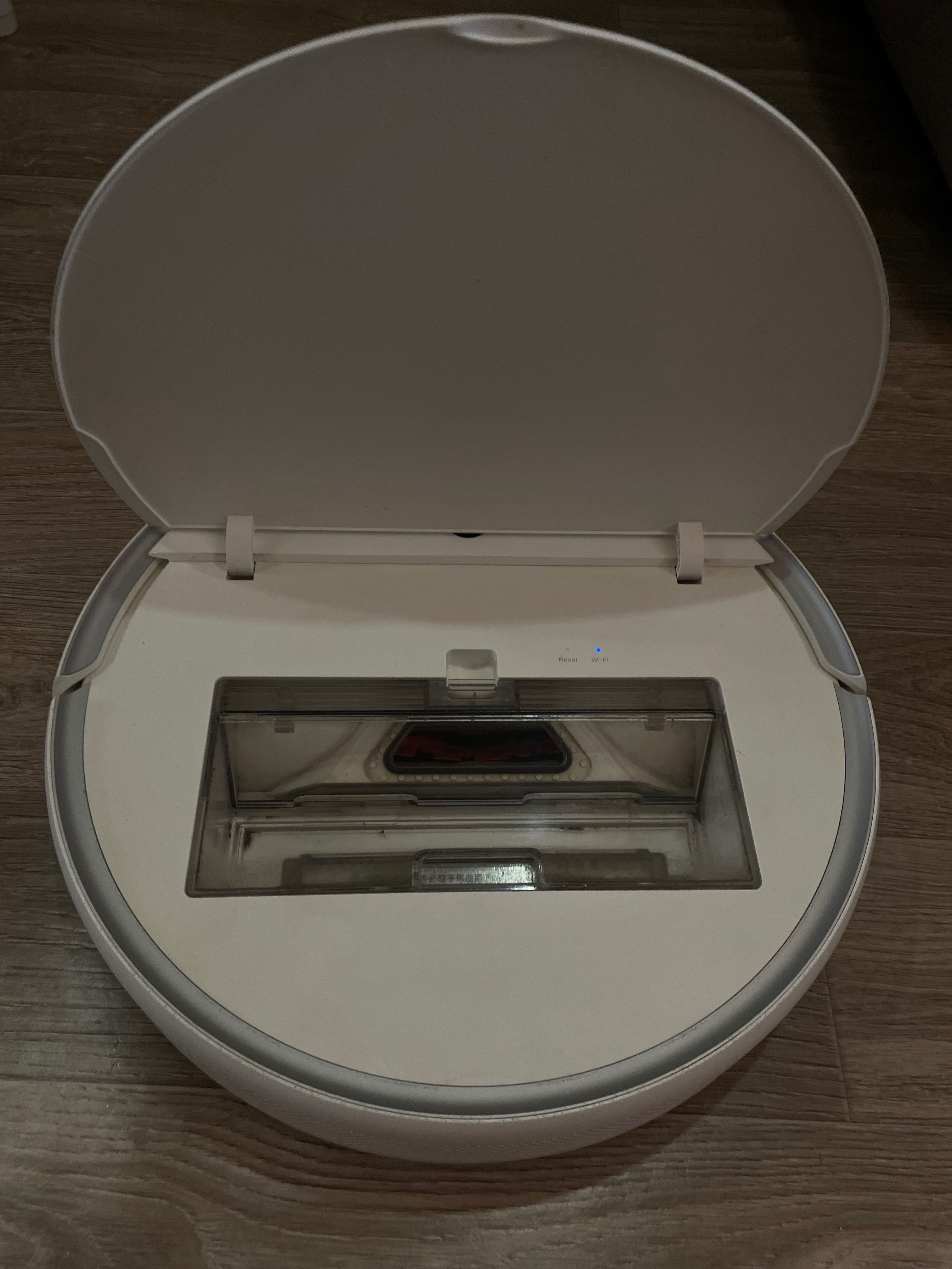 Робот-пылесос Xiaomi Mi Robot Vacuum-Mop