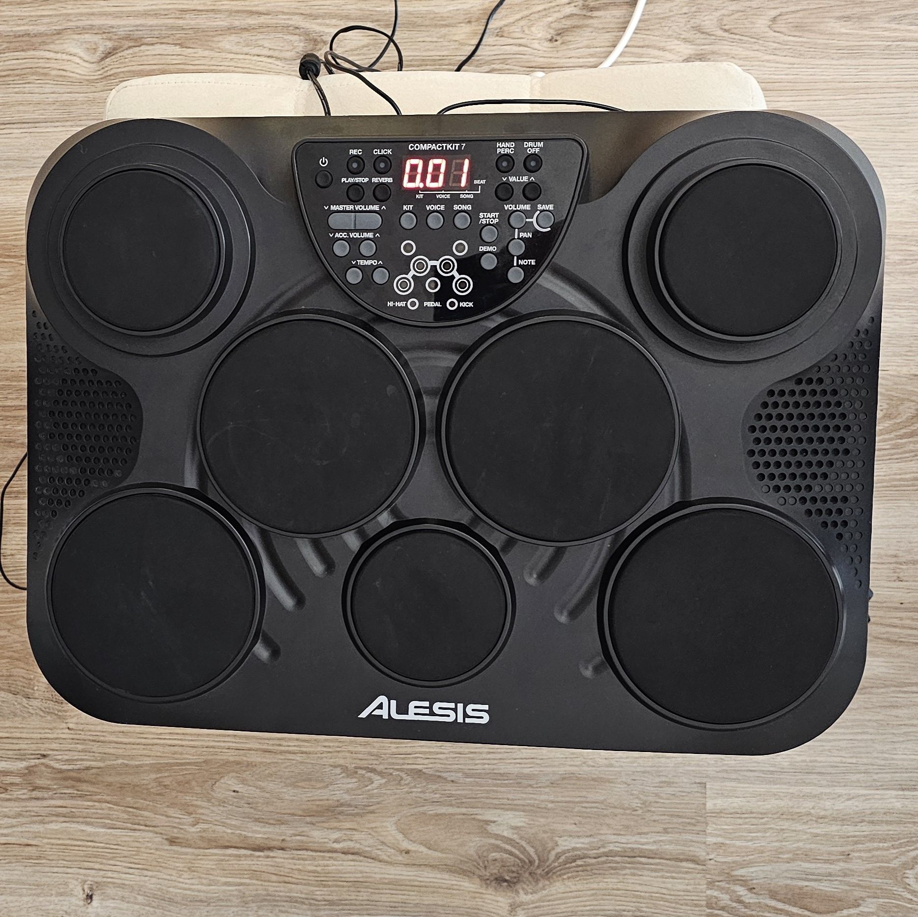 Барабанная установка - alesis compactkit 7