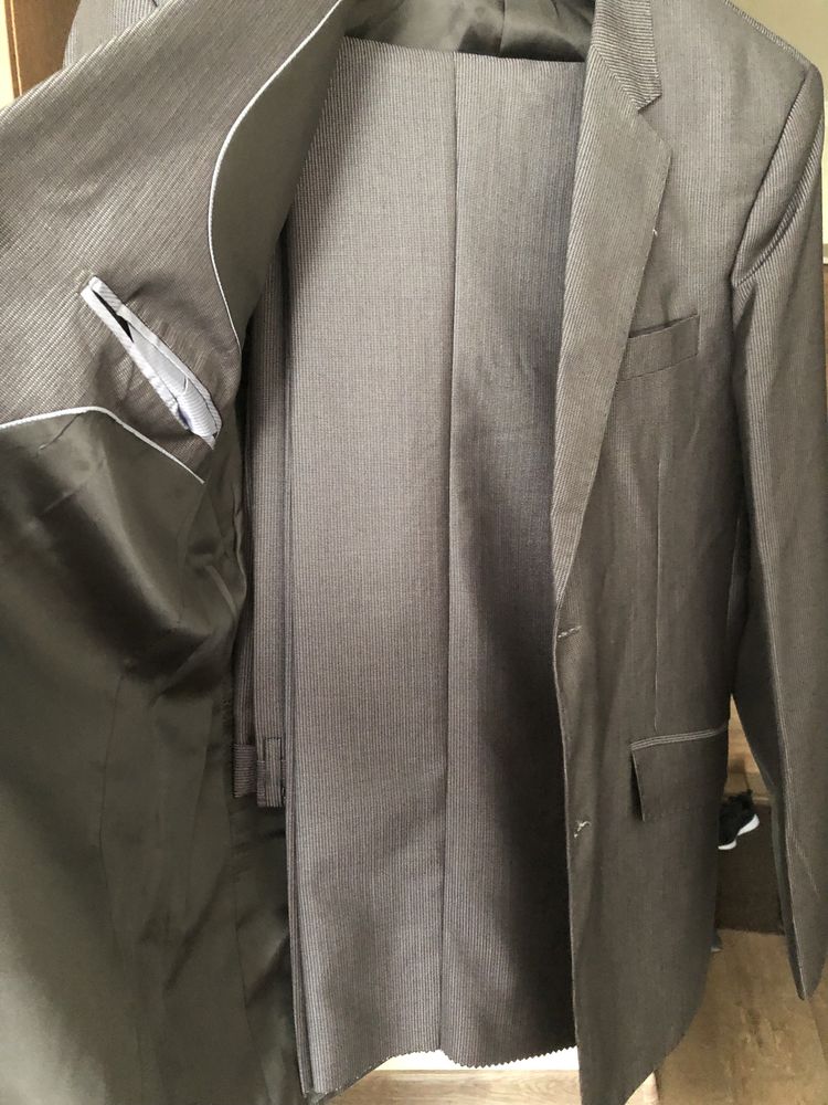 Продам костюм