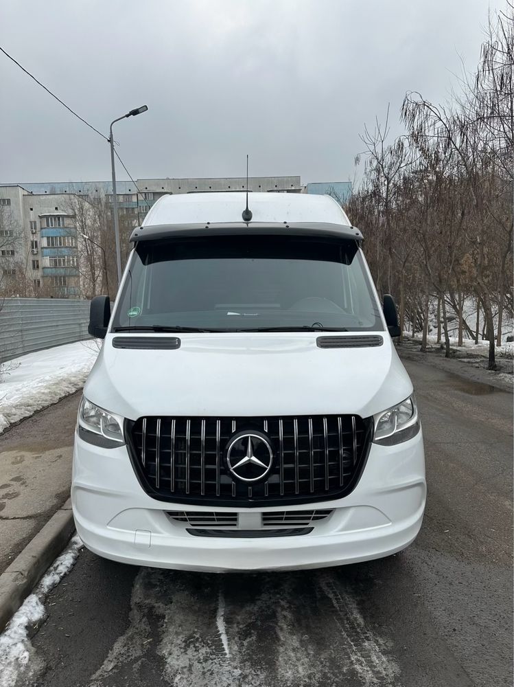Продам козырек на Спринтер