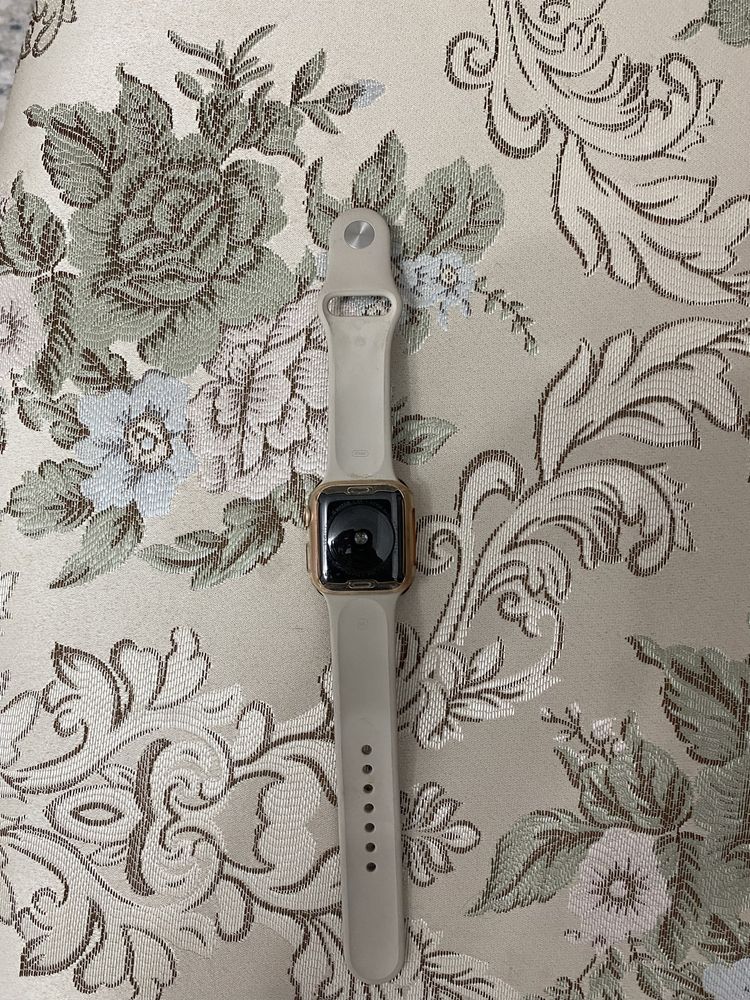 Смарт-часы Apple Watch SE 40 мм