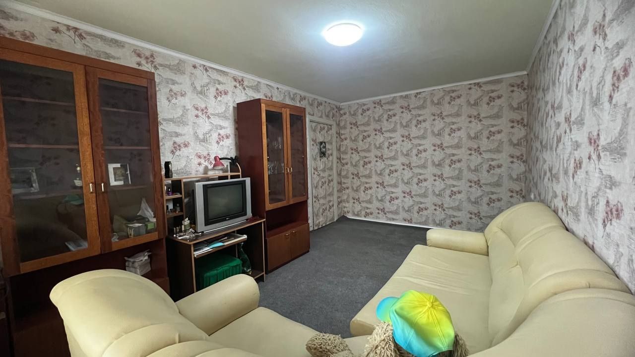 Продаётся 1 комнатная квартира пр. Независимости 33 на 1 этаже не уг