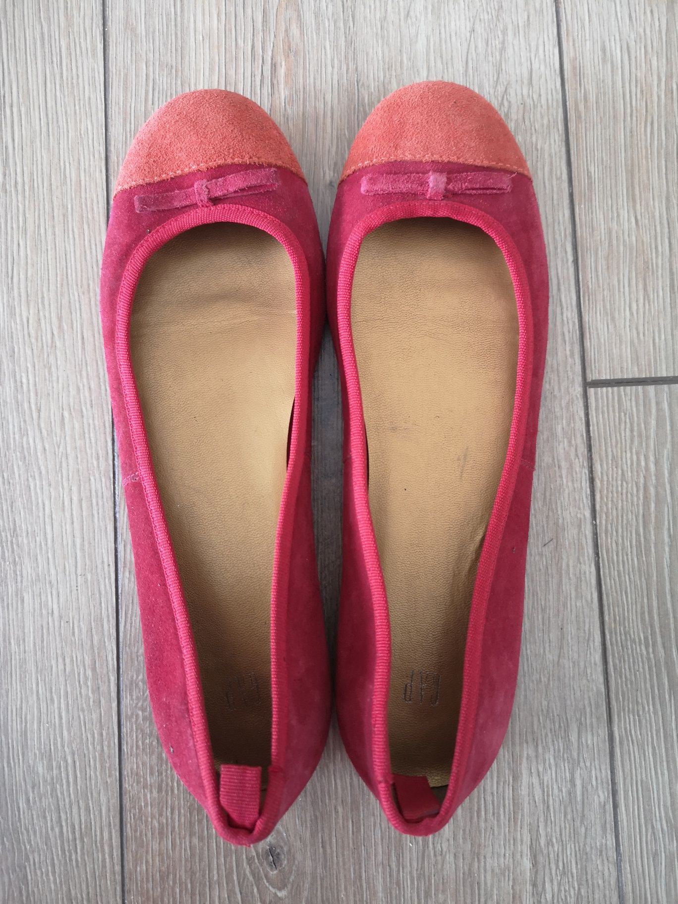 Новые замшевые балетки GAP