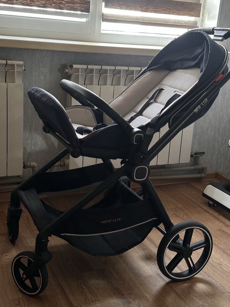Коляска прогулочная New Lux Z1, черный, графит