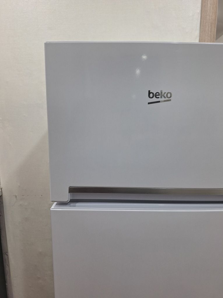 Холодильник beko
