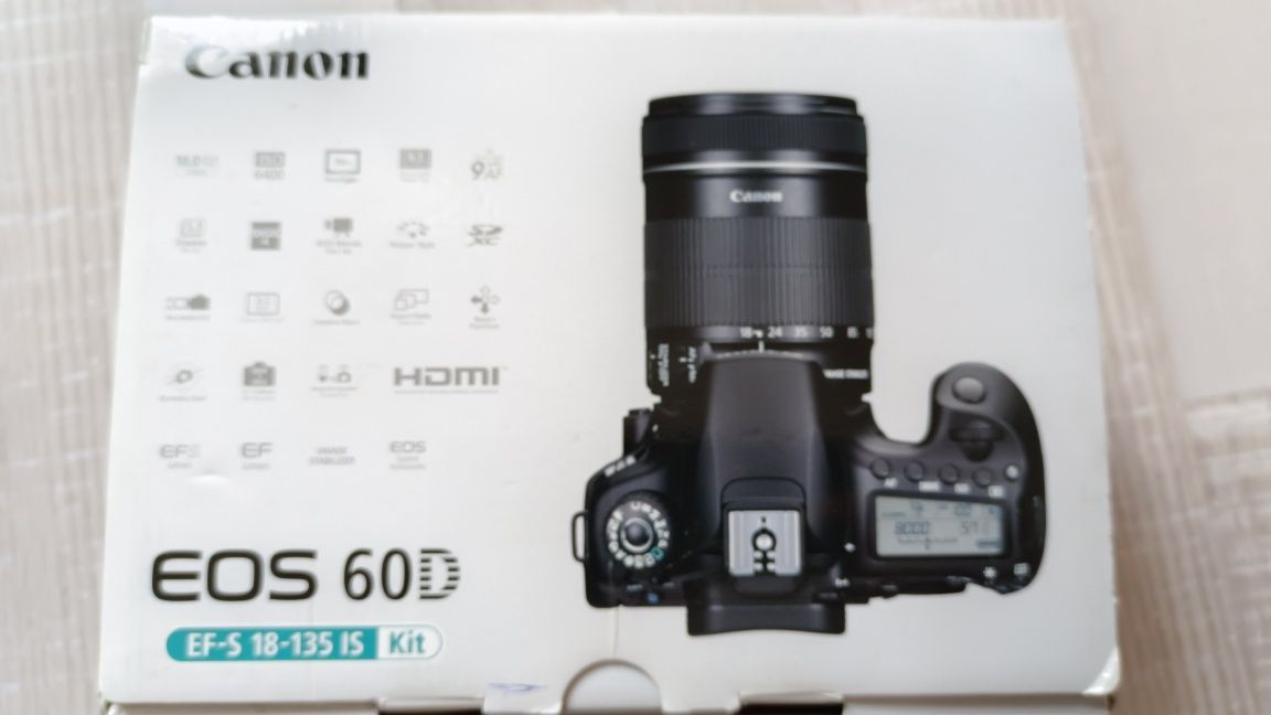 Фотоаппарат Canon EOS 60D EF-S 18-135 IS