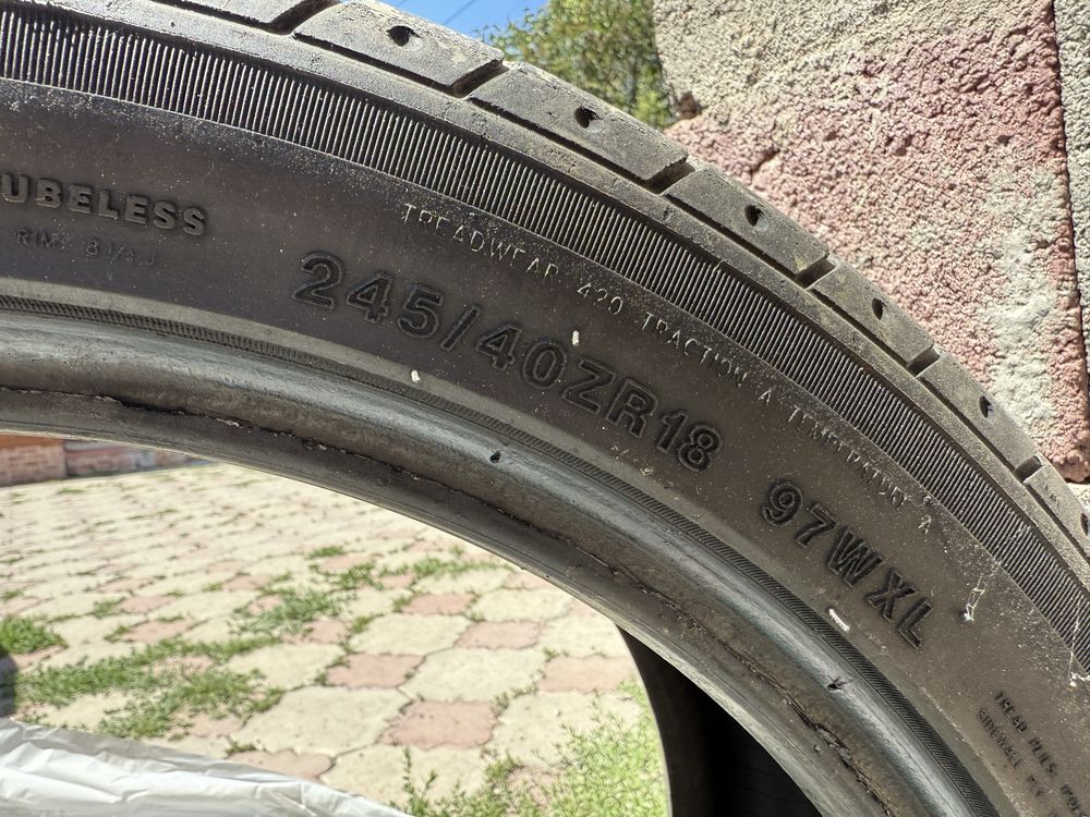Шины летние 245/40/18