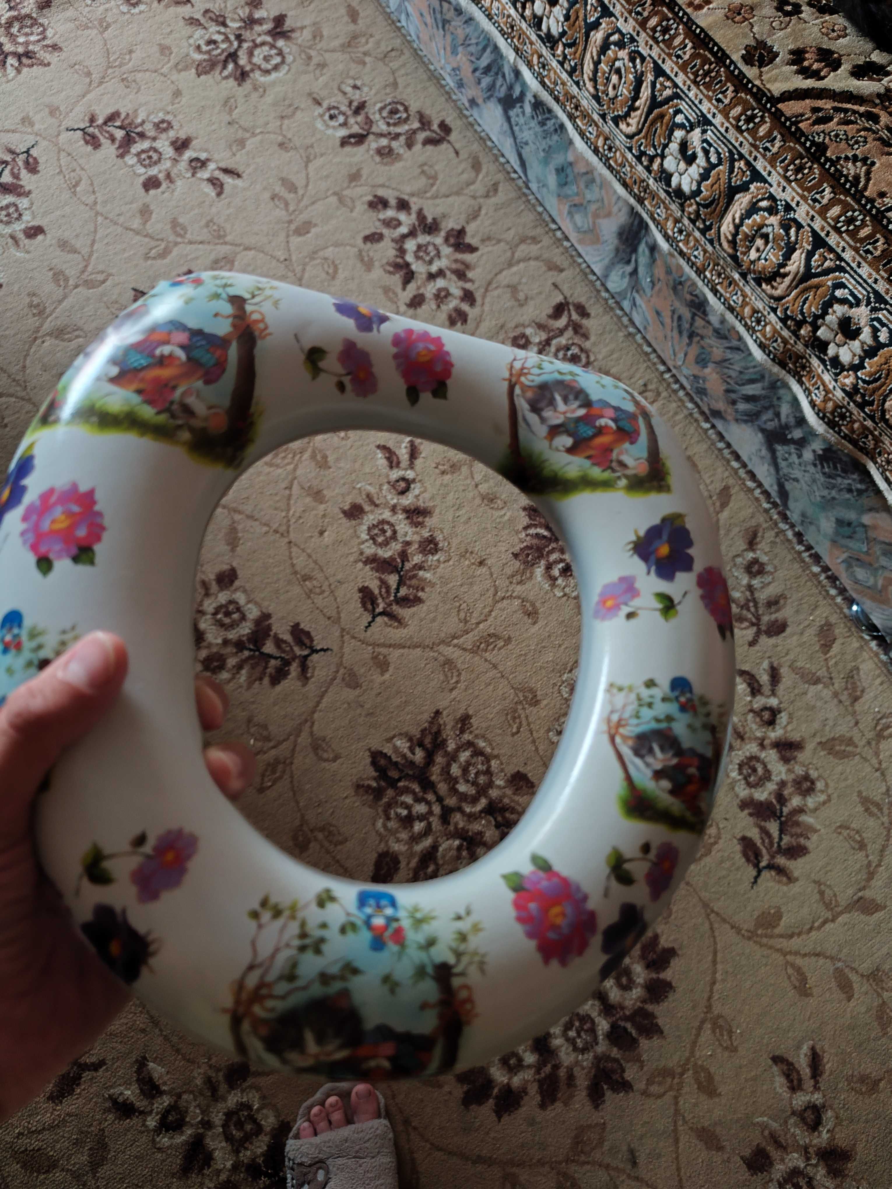 Отдам детское сиденье на унитаз