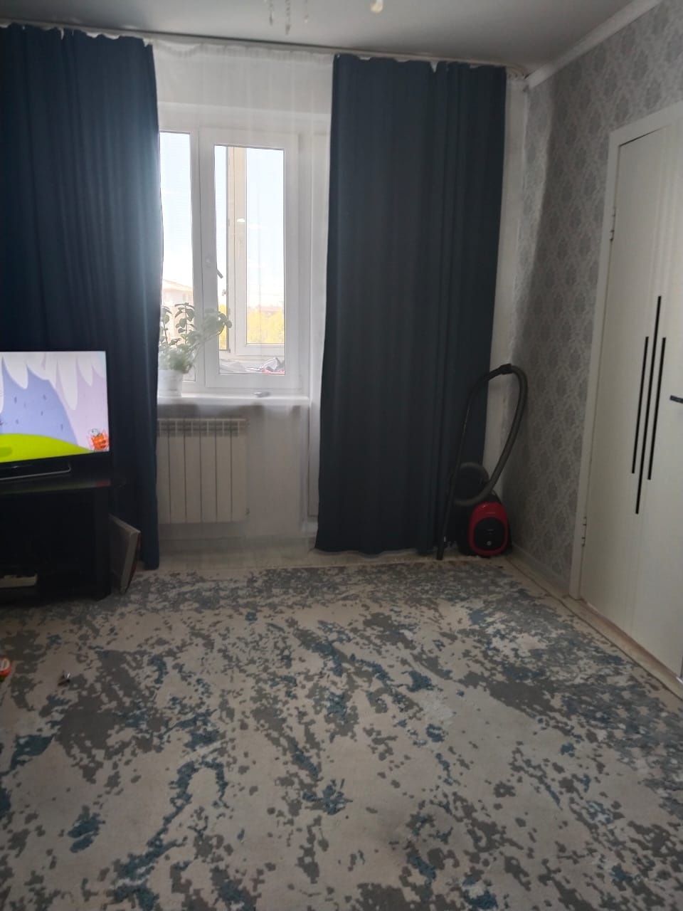 Продам 3 ком кв 49 м2 в районе универмаг