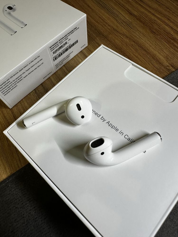 Наушники Apple AirPods 2-го поколения