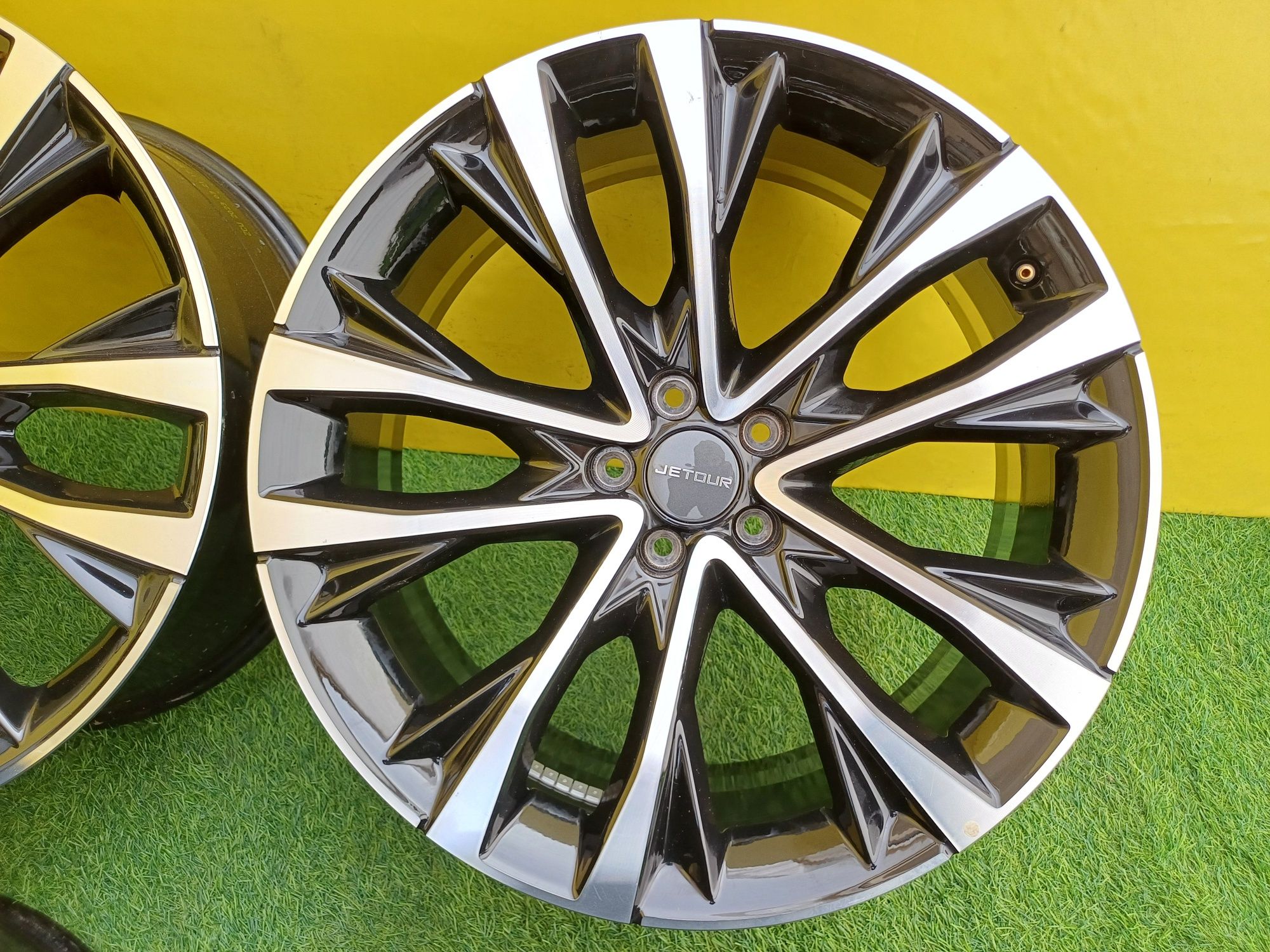 Диски R20 5x108 на Jetour и другие.