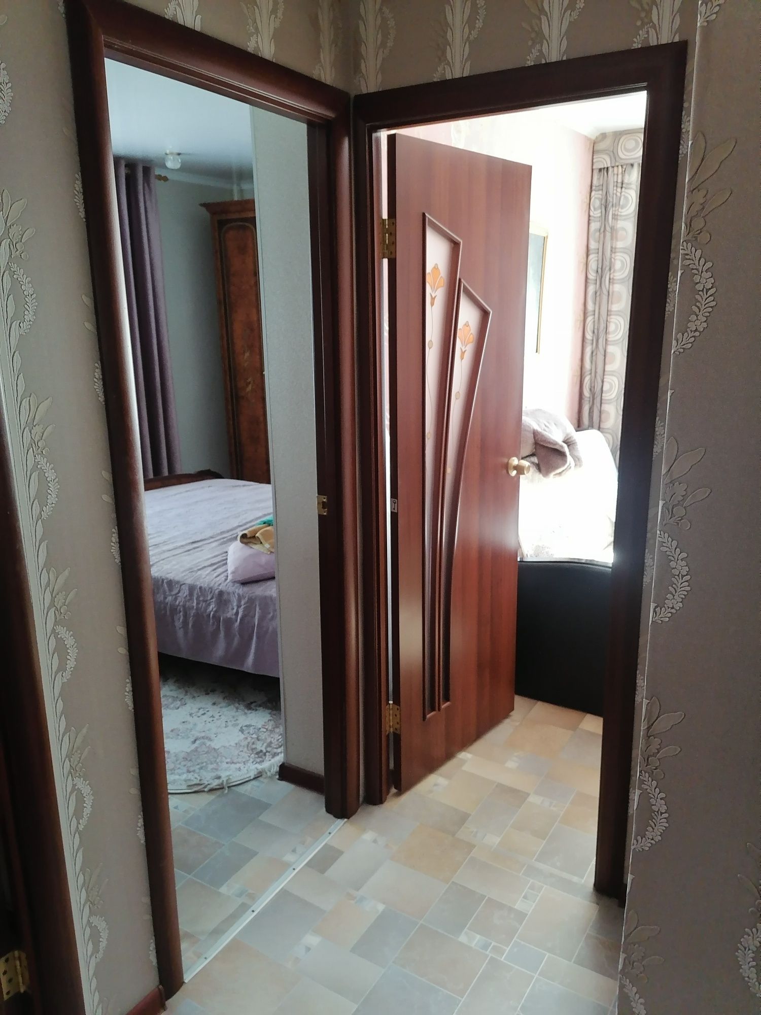 Продам четырёх комнатную квартиру