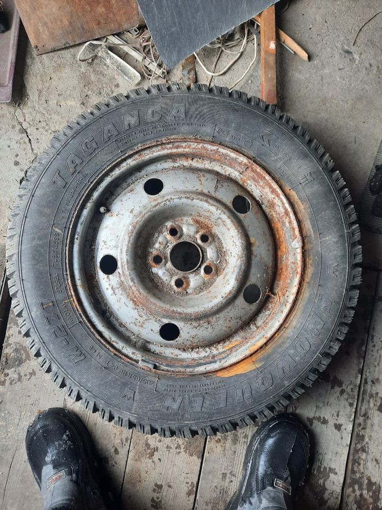 Продам 1 колесо субару