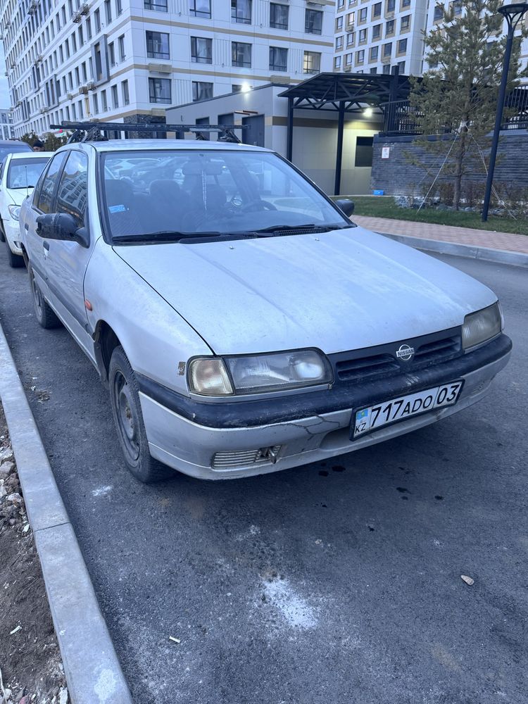 Срочно продам Ниссан примера п10 1995