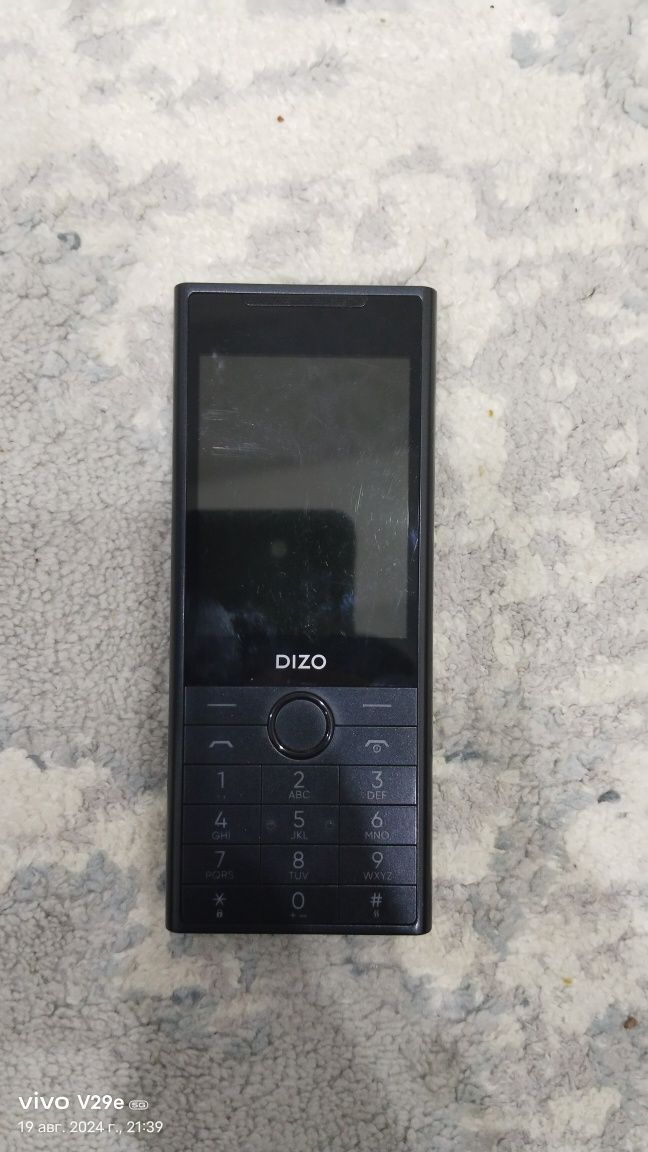 Продаётся телефон Dizo star 500