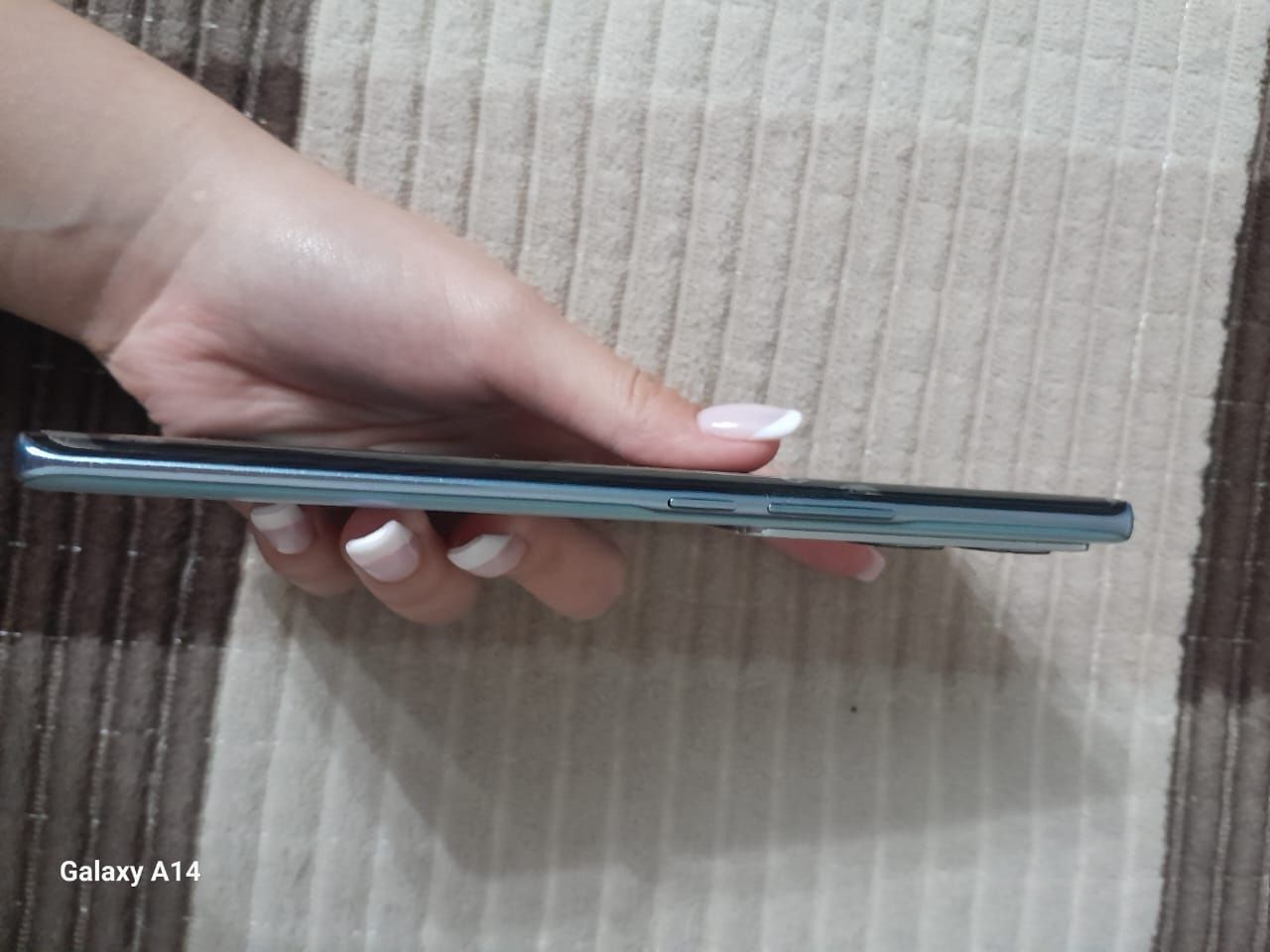 Айфон Vivo v29 в хорошем состоянии