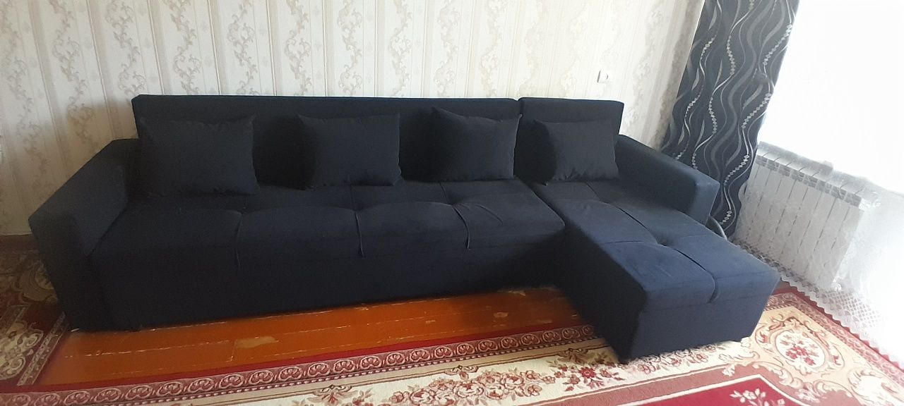 Продам диван 150 000