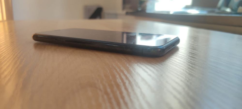Продам Iphone XS