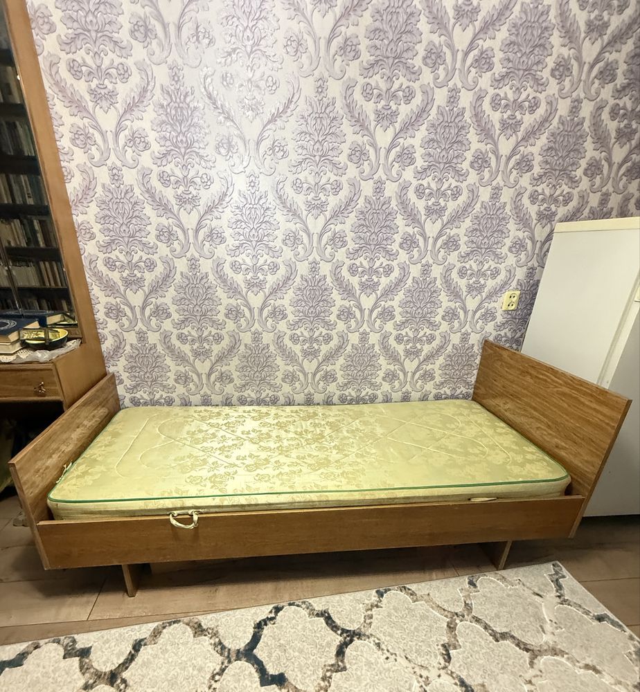 Кровать односпальная