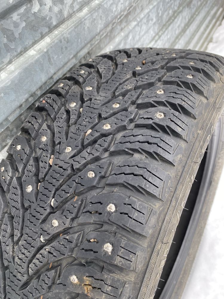 Nokian Hakkapelitta-9 215/55 R18 Зимние шипованные шины