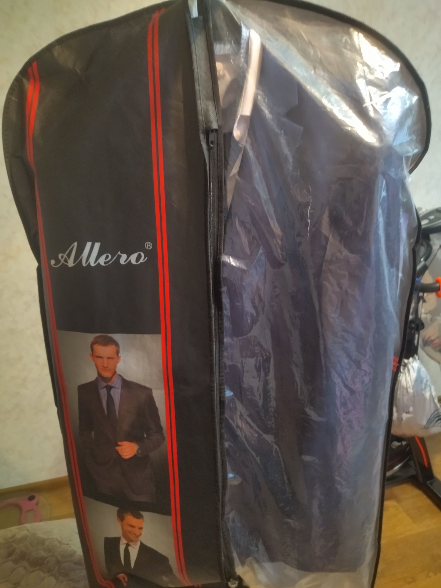 Продам классический костюм