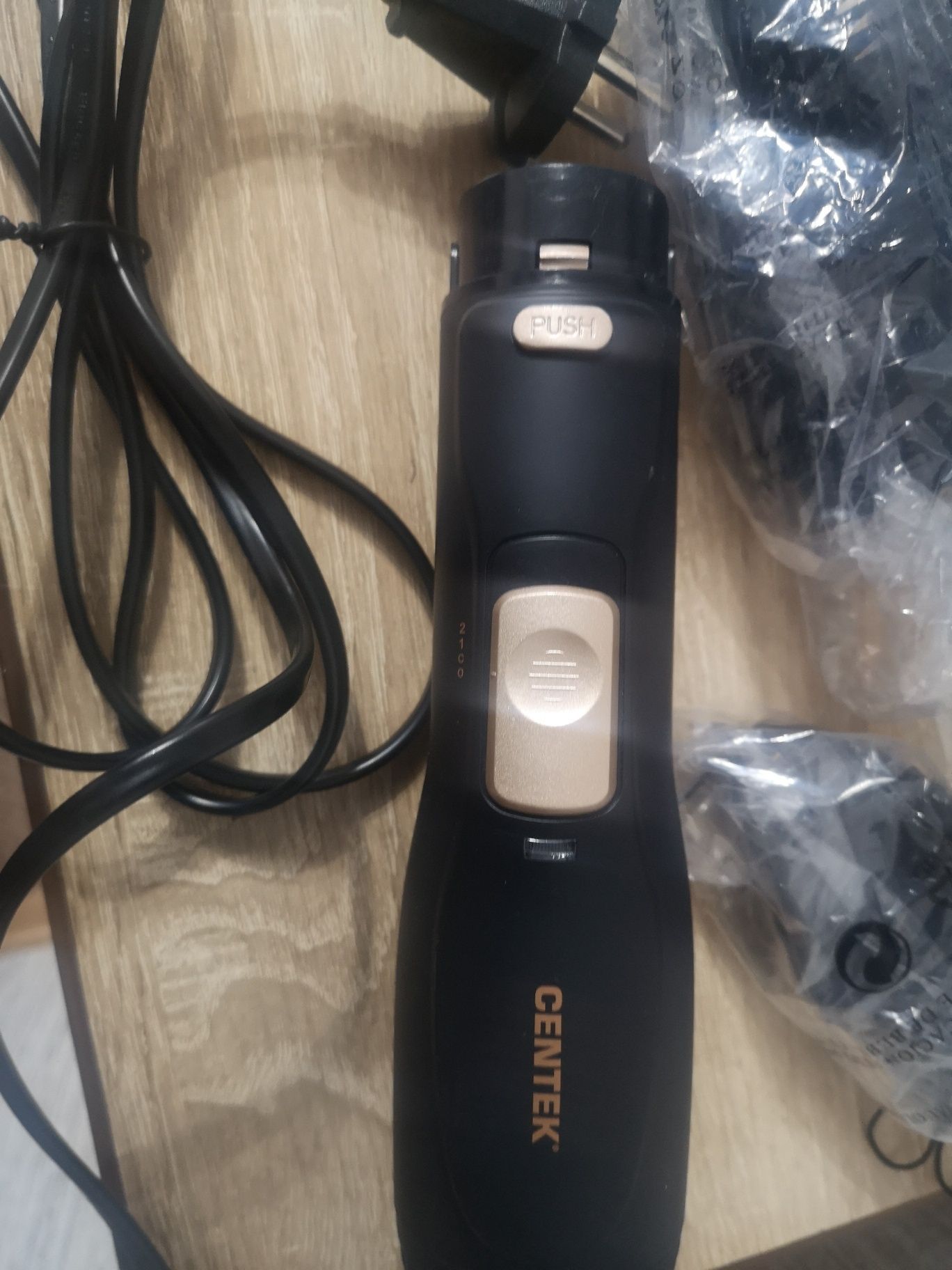 Продам фен щётку. Новая в упаковке