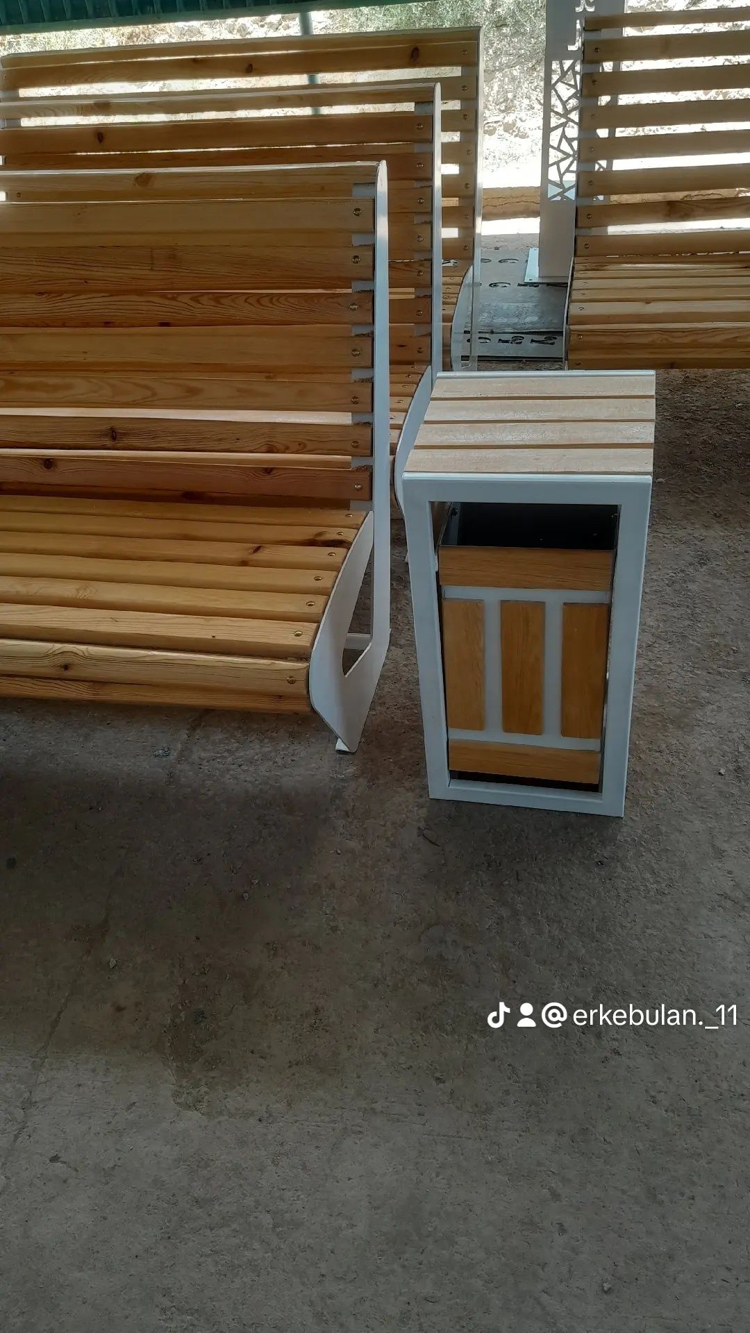 Скамейка            .