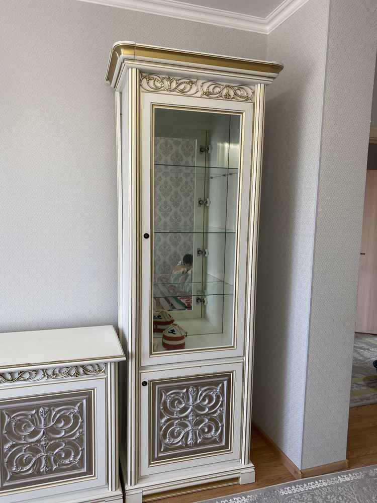 Продам гарнитур в гостиную