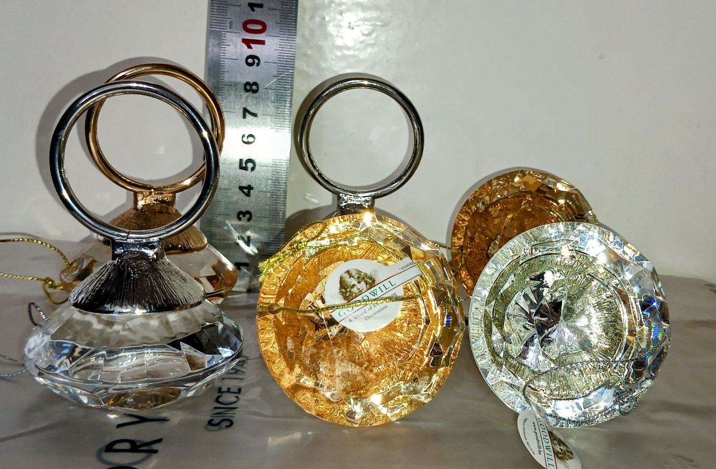 Продам фруктницу и кольца для салфеток