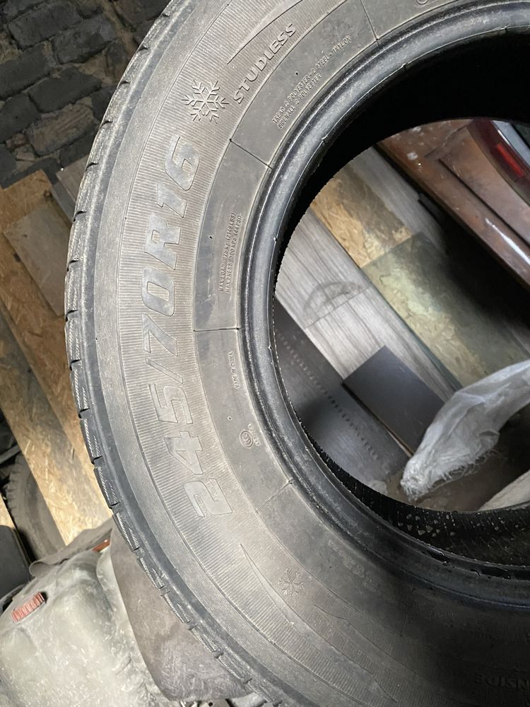 245/70/16 продам пара